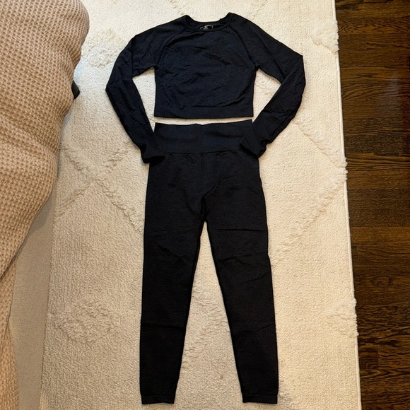 Seamless Matching Workout Set - Picture 2 of 4